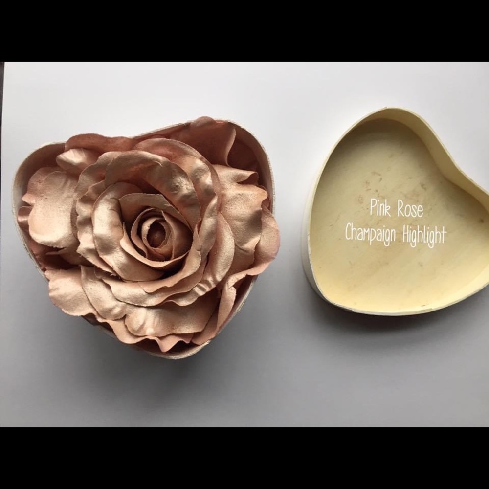 Faux Rose Highlighter - Beauty Blossom